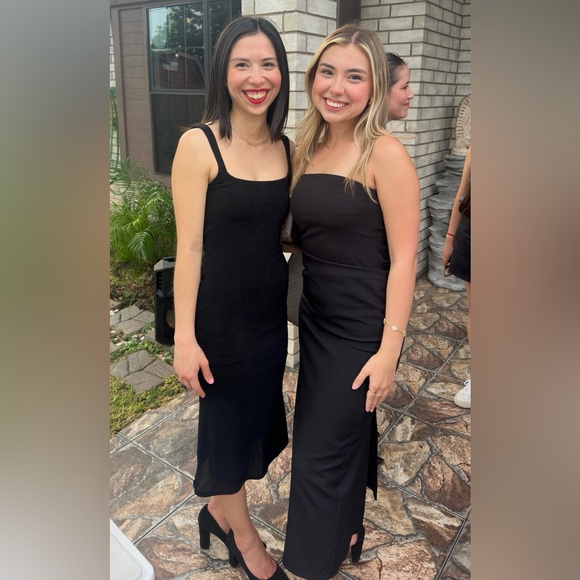 Meet your Posher, Karina - Picture 3 of 3